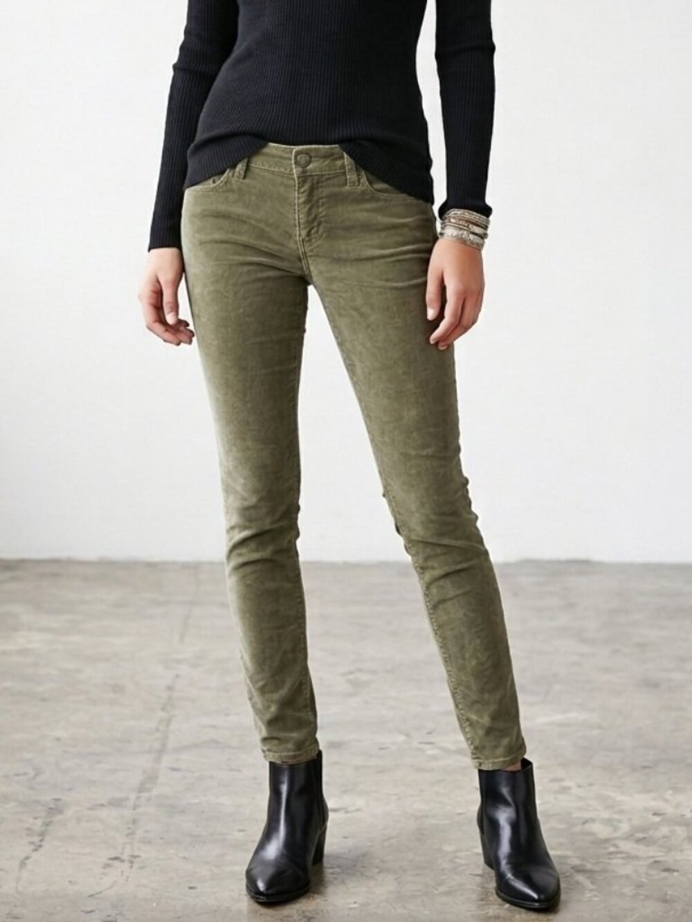 J CREW  Olive Green Fine Wale Stretch Skinny Corduroy Jeans Size 25 EUC
